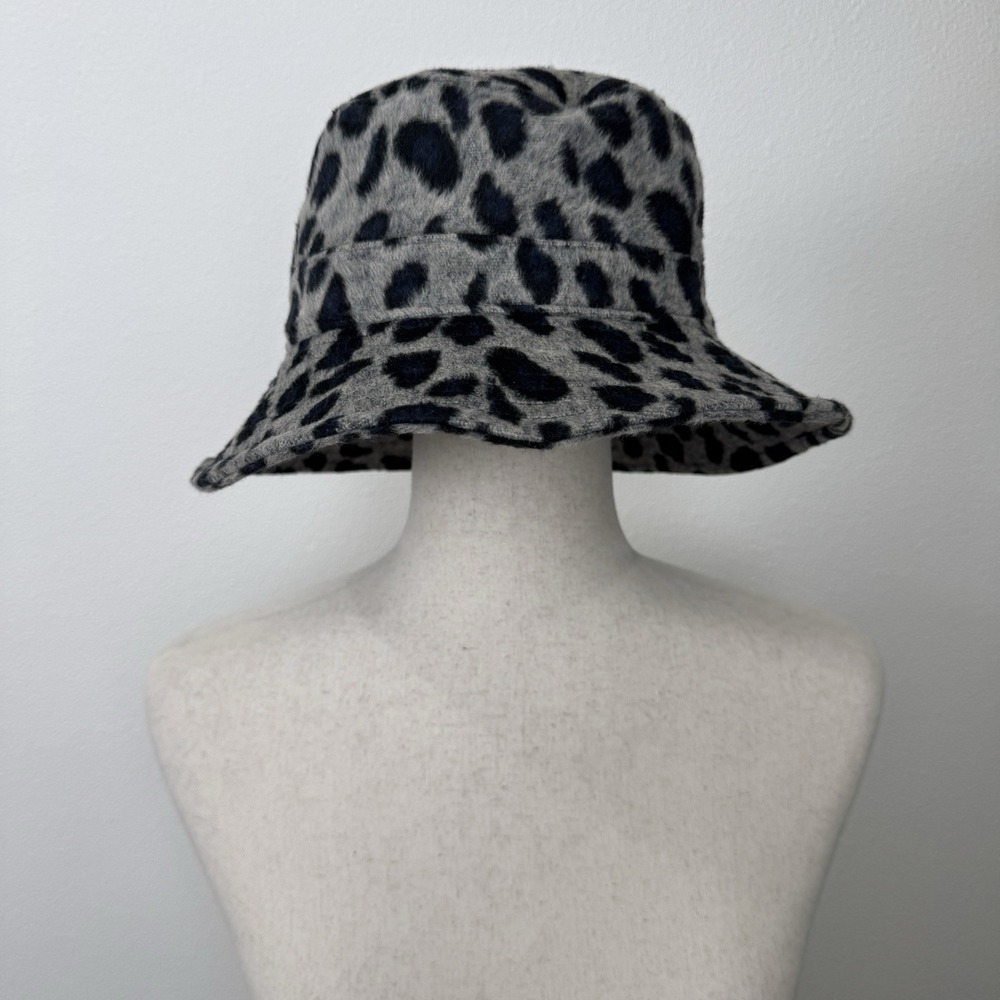 NEW Wyeth Bucket Hat Womens One Size Gray Leopard Print Fuzzy Retro Y2K 90s Boho - Picture 3 of 16